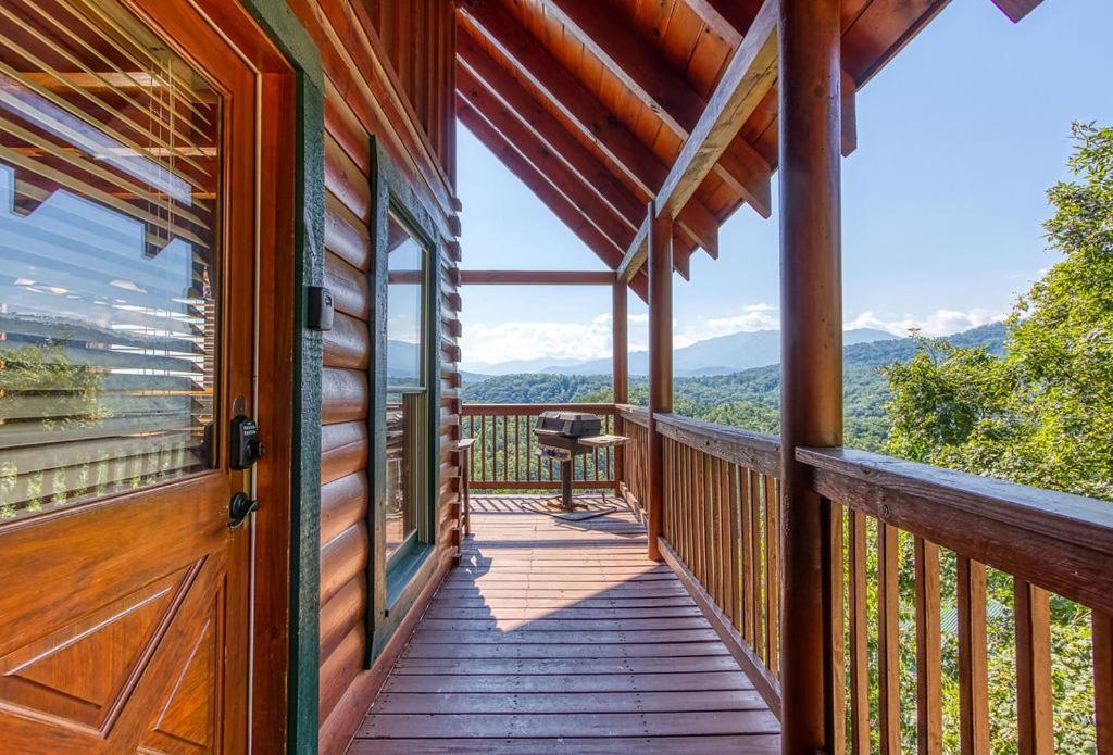 A Higher Calling, 1089 Of Free Area Attraction Tickets For Each Paid Day, Dollywood And More! Pigeon Forge Esterno foto